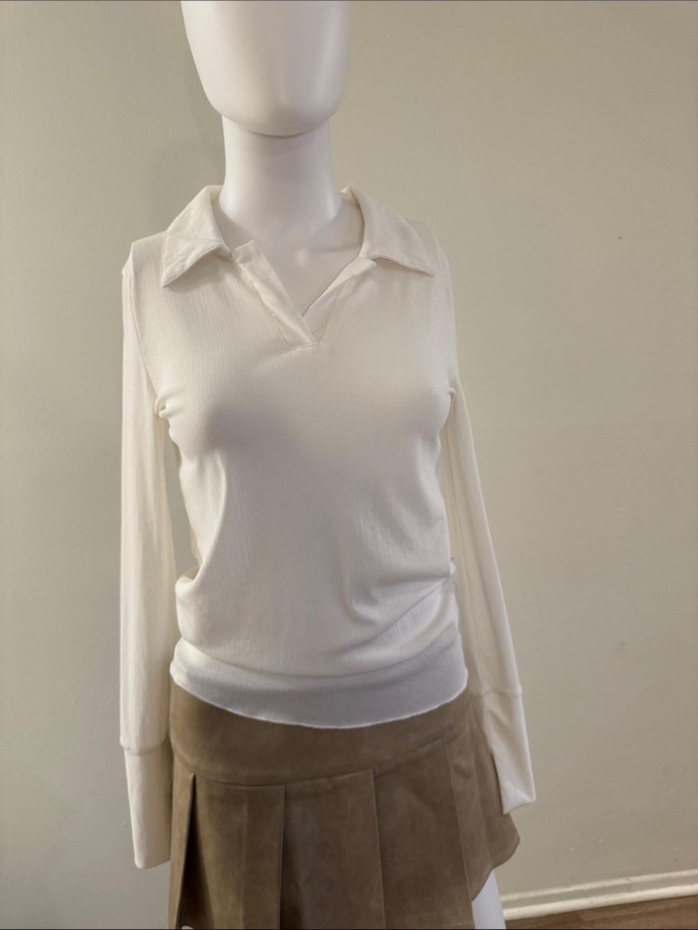 Women's White Long-Sleeve Polo Knit Top